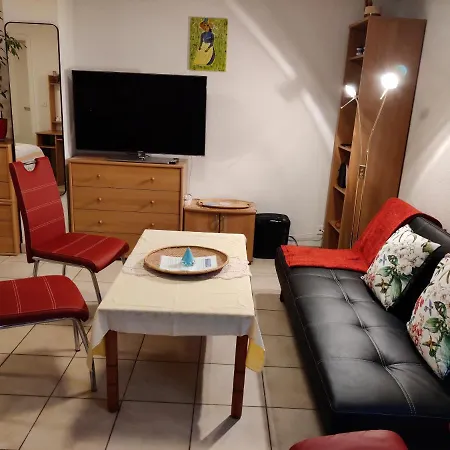 Homestay Studio With Private Bathroom